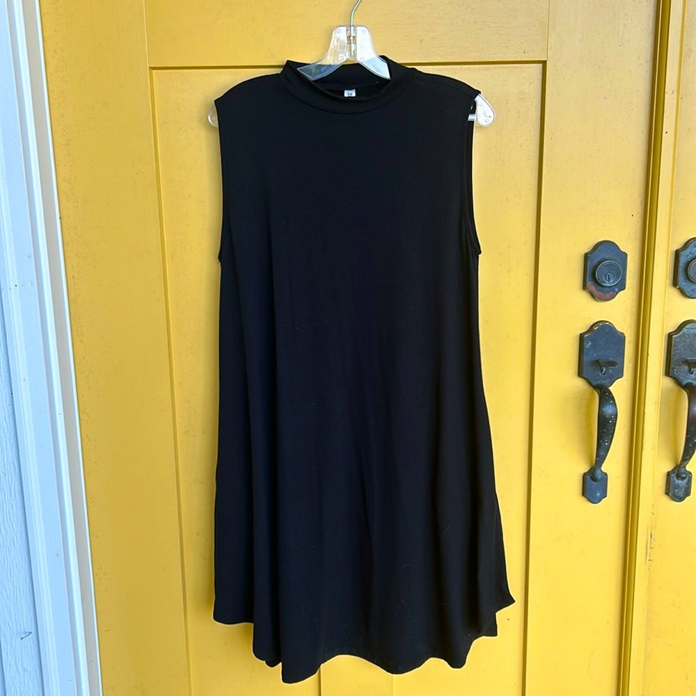 Perfect black dress!